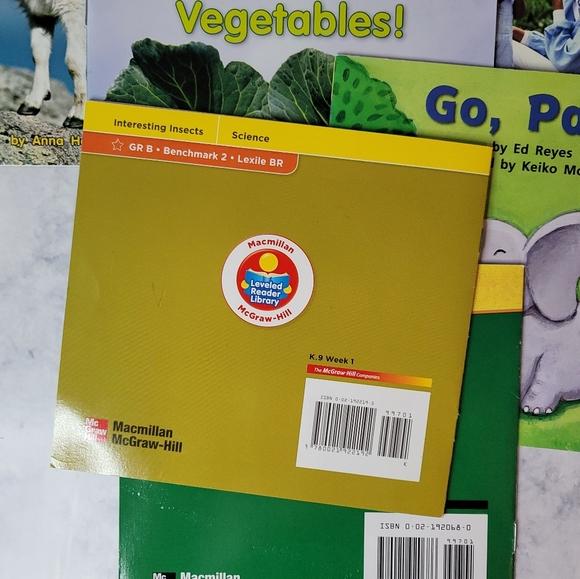 Set of 6 Starfall Books Early Readers - Picture 2 of 4